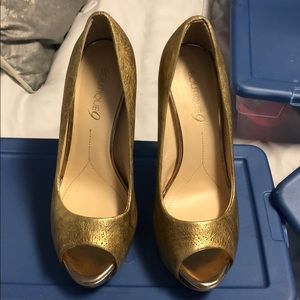 Gold Heels